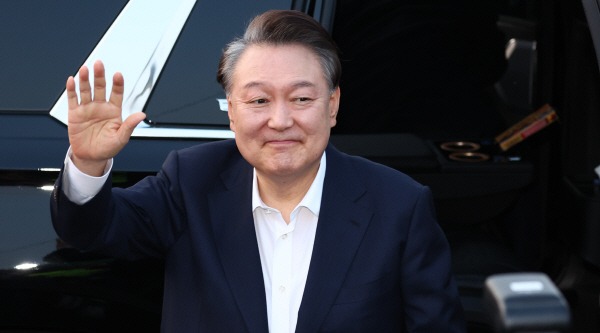 윤석방.jpg